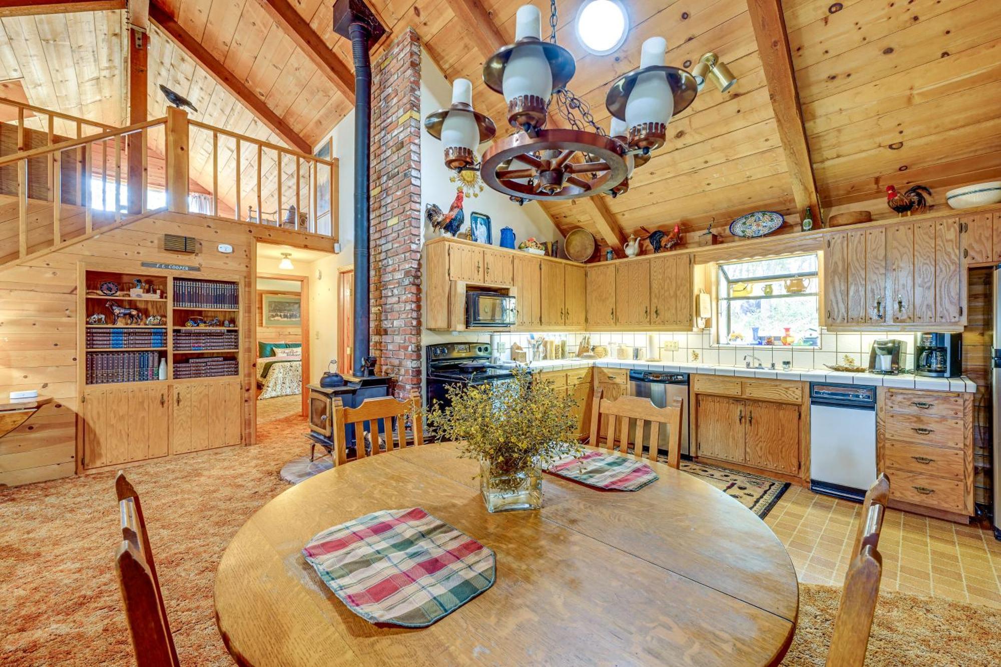 Cozy Family-Friendly Badger Retreat With Fireplace! Esterno foto
